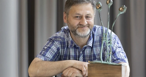 Fałszerstwa doskonałe. „Księga fałszerstw Franka fałszerza” dostępna jest w przedsprzedaży z autografem autora