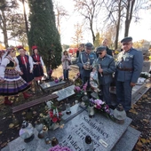 Uhonorowali grób legionisty