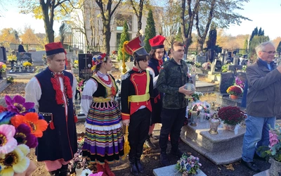 Grób legionisty w Legnicy