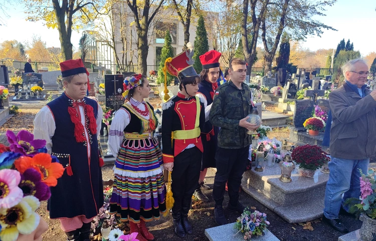 Grób legionisty w Legnicy