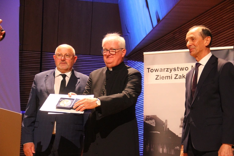 Lusławice. Konferencja "Od Opatkowic do Zakliczyna"