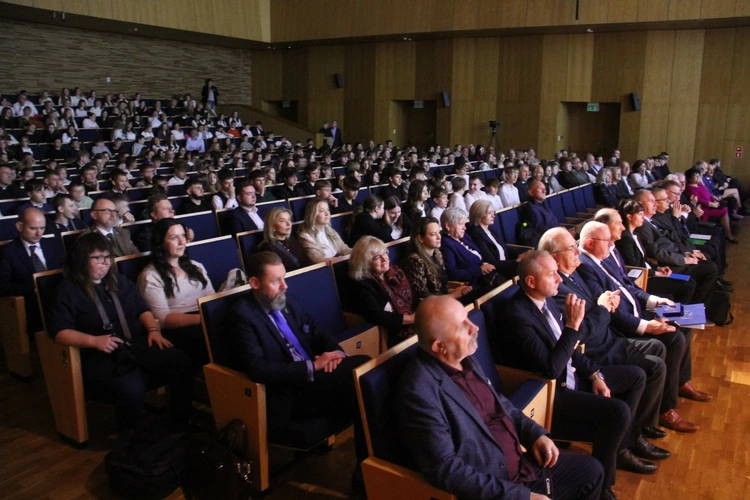 Lusławice. Konferencja "Od Opatkowic do Zakliczyna"