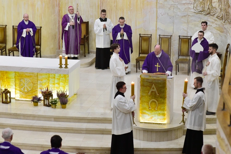 WSD Hosianum. Msza św. za zmarłych