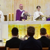 Bożą rzeczą jest modlić się za zmarłych