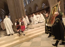 Ikona Jasnogórska wróciła do Notre Dame