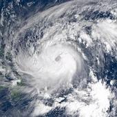 Blisko milion osób ewakuowanych na Filipinach