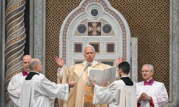 Papież na Lateranie: tylko Chrystus jest dla nas fundamentem