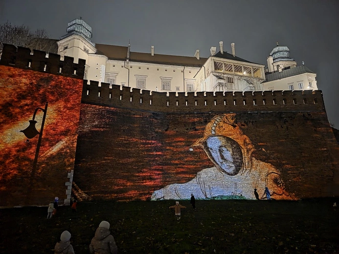 Historyczny spektakl multimedialny