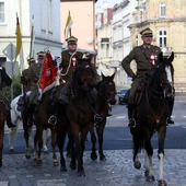 Defilada i prezentacja Ochotniczego Szwadronu 3. Pułku Ułanów Śląskich w Kędzierzynie-Koźlu