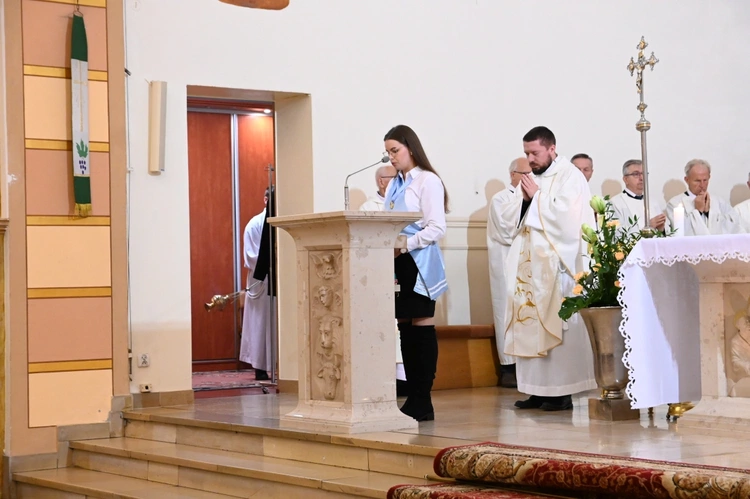 Dziękczynienie za 700 lat kościoła w Dobrzeniu Wielkim