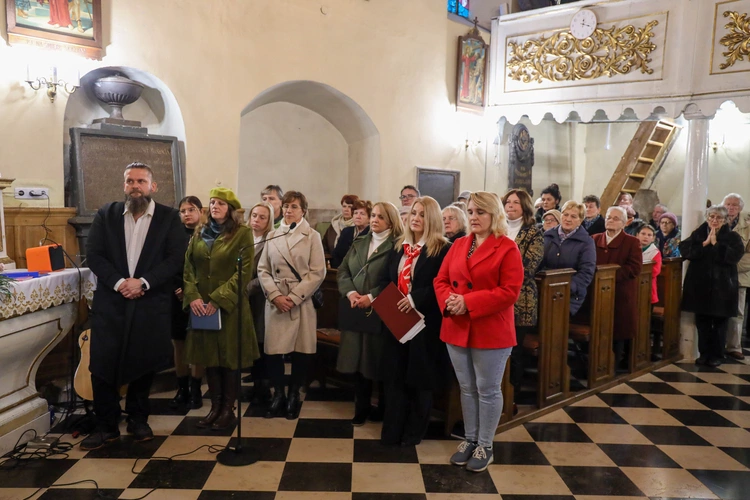 Nowy ołtarz w Wojciechowicach