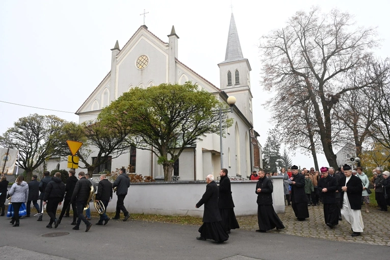 Dziękczynienie za 700 lat kościoła w Dobrzeniu Wielkim