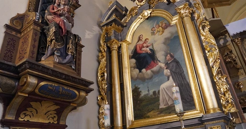 Brzezia Łąka. Błogosławieństwo nowego ołtarza i dziękczynienie za kościół