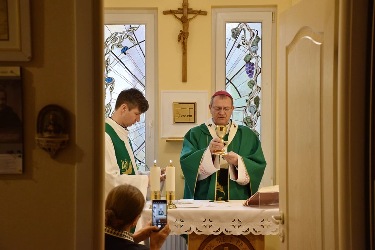 Poświęcenie nowego domu sióstr honoratek