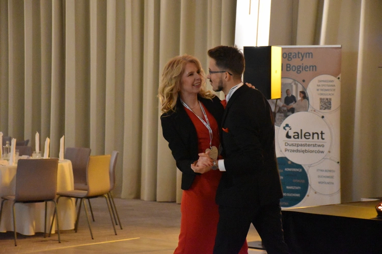 Podniebny bal dla katolickich singli