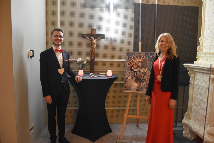 Podniebny bal dla katolickich singli