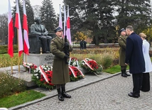 Prezydent składa wieńce przed pomnikami Ojców Niepodległości