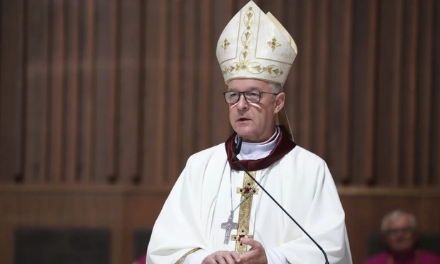 Bp Lechowicz: Lekceważenie narodowych tradycji, to jak odcinanie gałęzi, na której się siedzi