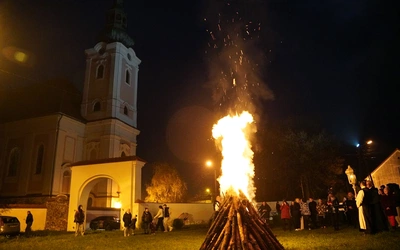 Marcinowy Wieczór w Sicinach. O biskupie z Tours w kościele i przy ognisku