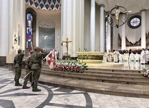 Abp Przybylski: Nasza codzienna służba dla ojczyzny jest powinnością każdego z nas