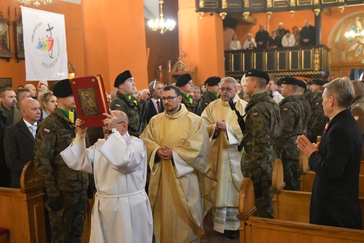 Msza św. za ojczyznę w zielonogórskiej konkatedrze