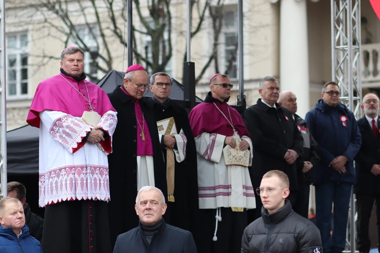Obchody patronalne diecezji. Procesja z relikwiami św. Wiktorii 