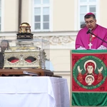 Obchody patronalne diecezji. Procesja z relikwiami św. Wiktorii 