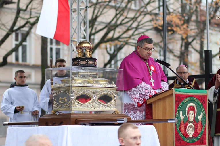 Obchody patronalne diecezji. Procesja z relikwiami św. Wiktorii 