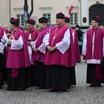 Obchody patronalne diecezji. Procesja z relikwiami św. Wiktorii 