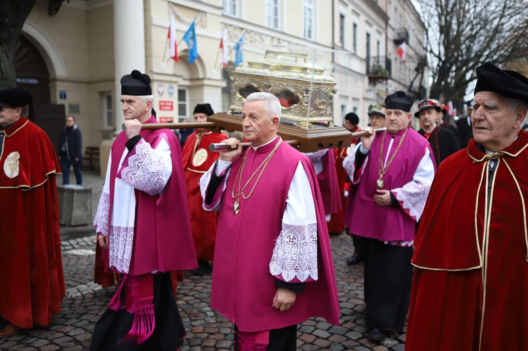 Obchody patronalne diecezji. Procesja z relikwiami św. Wiktorii 