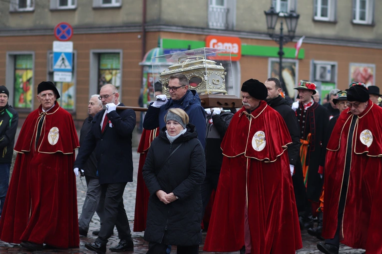 Obchody patronalne diecezji. Procesja z relikwiami św. Wiktorii 