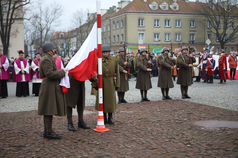 Obchody patronalne diecezji. Procesja z relikwiami św. Wiktorii 