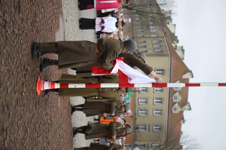 Obchody patronalne diecezji. Procesja z relikwiami św. Wiktorii 