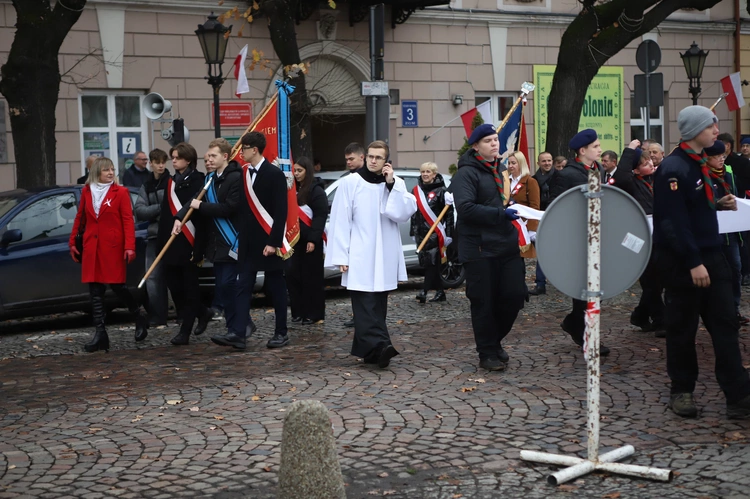 Obchody patronalne diecezji. Procesja z relikwiami św. Wiktorii 