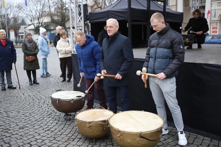 Obchody patronalne diecezji. Procesja z relikwiami św. Wiktorii 