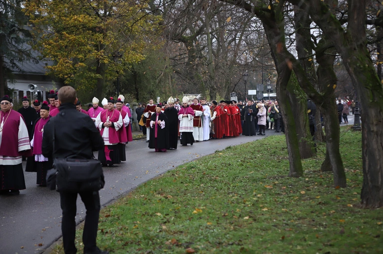 Obchody patronalne diecezji. Procesja z relikwiami św. Wiktorii 