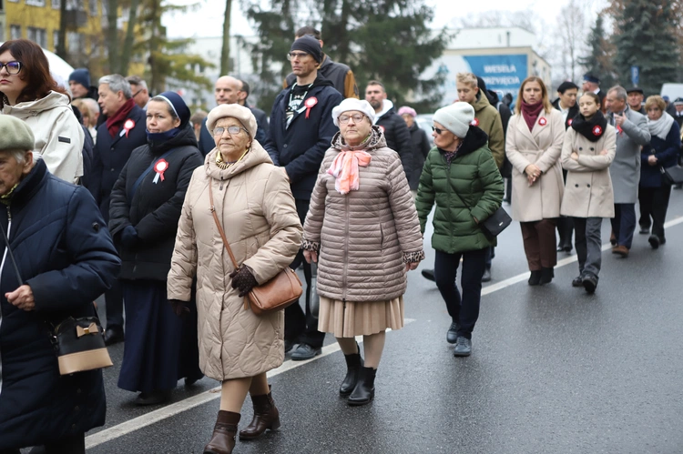 Obchody patronalne diecezji. Procesja z relikwiami św. Wiktorii 