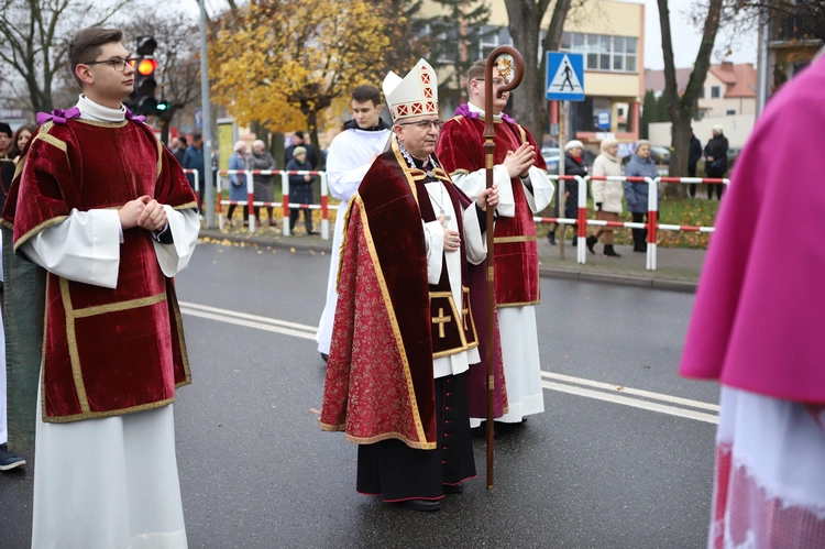 Obchody patronalne diecezji. Procesja z relikwiami św. Wiktorii 