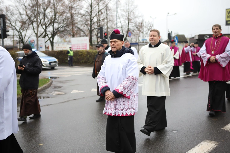 Obchody patronalne diecezji. Procesja z relikwiami św. Wiktorii 