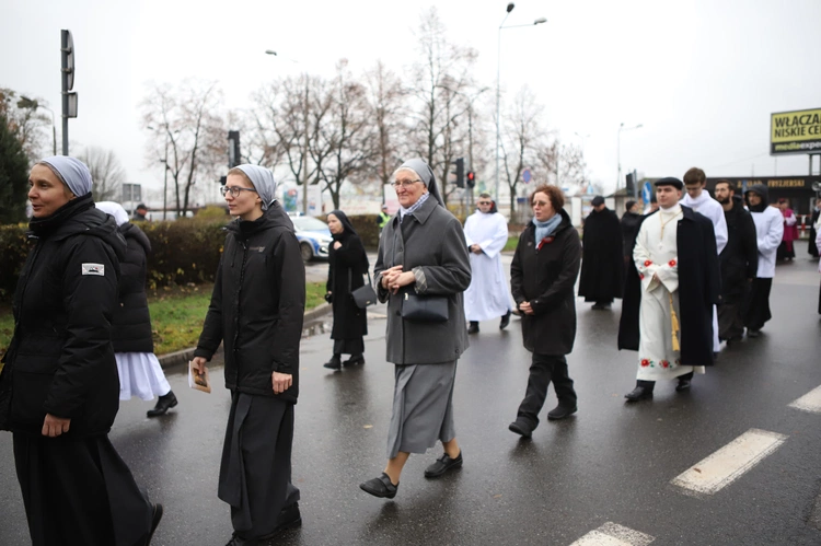 Obchody patronalne diecezji. Procesja z relikwiami św. Wiktorii 