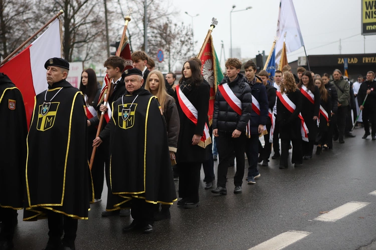 Obchody patronalne diecezji. Procesja z relikwiami św. Wiktorii 