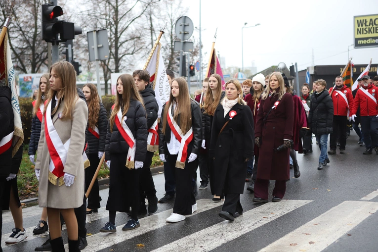 Obchody patronalne diecezji. Procesja z relikwiami św. Wiktorii 