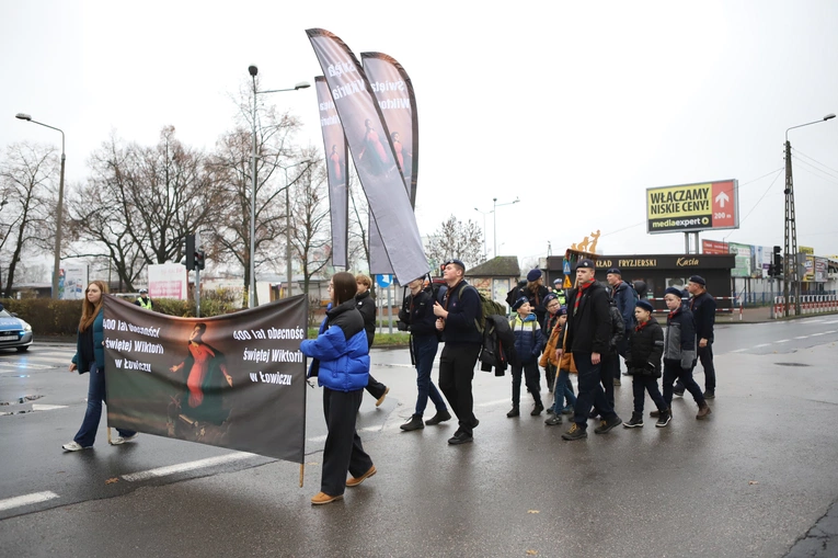 Obchody patronalne diecezji. Procesja z relikwiami św. Wiktorii 