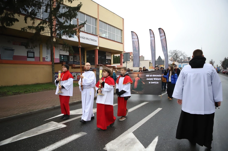 Obchody patronalne diecezji. Procesja z relikwiami św. Wiktorii 