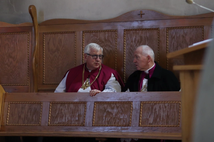 Obchody patronalne diecezji. Procesja z relikwiami św. Wiktorii 