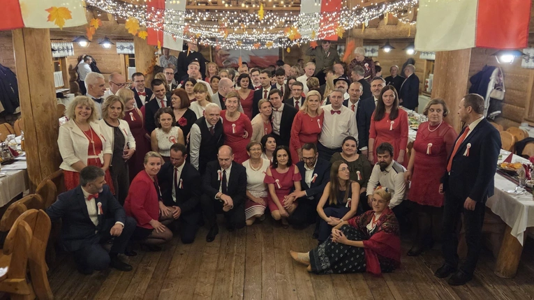 Niepodległościowy Bal Bezalkoholowy 2025