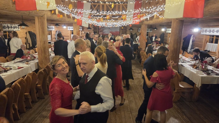 Niepodległościowy Bal Bezalkoholowy 2025