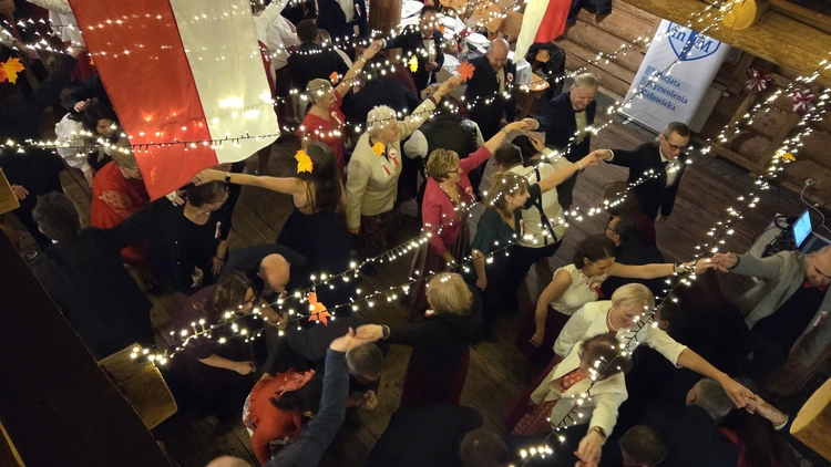 Niepodległościowy Bal Bezalkoholowy 2025