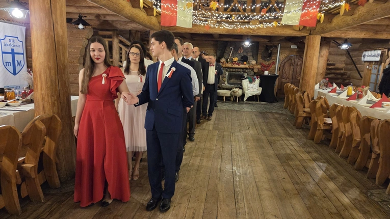 Niepodległościowy Bal Bezalkoholowy 2025