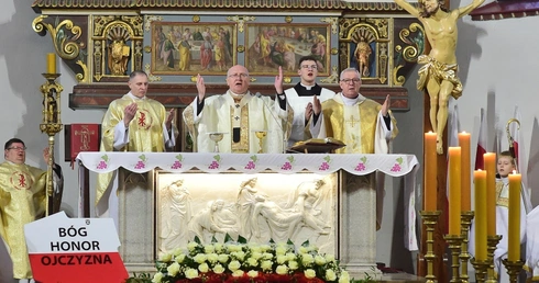 Służyć Ojczyźnie - to godność i honor